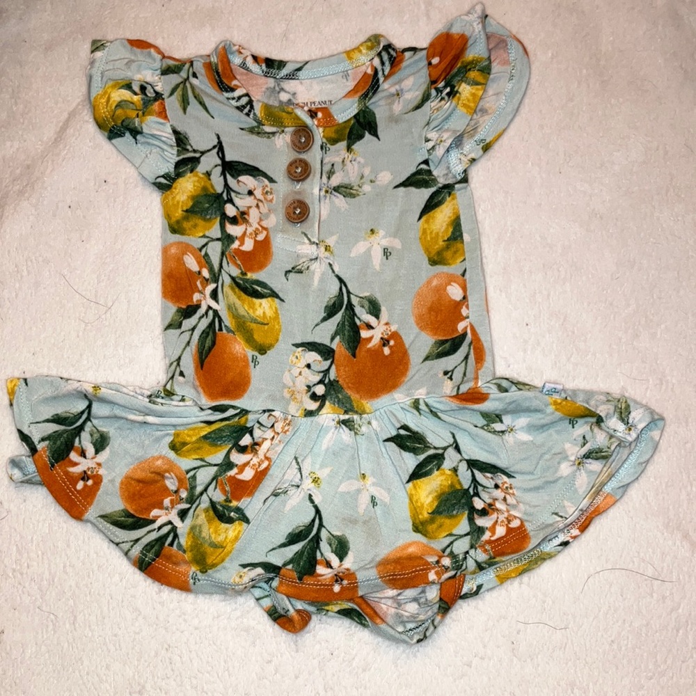 Posh Peanut “Lucia” Oranges Flutter Sleeve Twirl. Bodysuit Dress 6-12 months